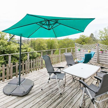 Bed and Breakfast Les Rayonnantes La Roche-Maurice Exterior foto
