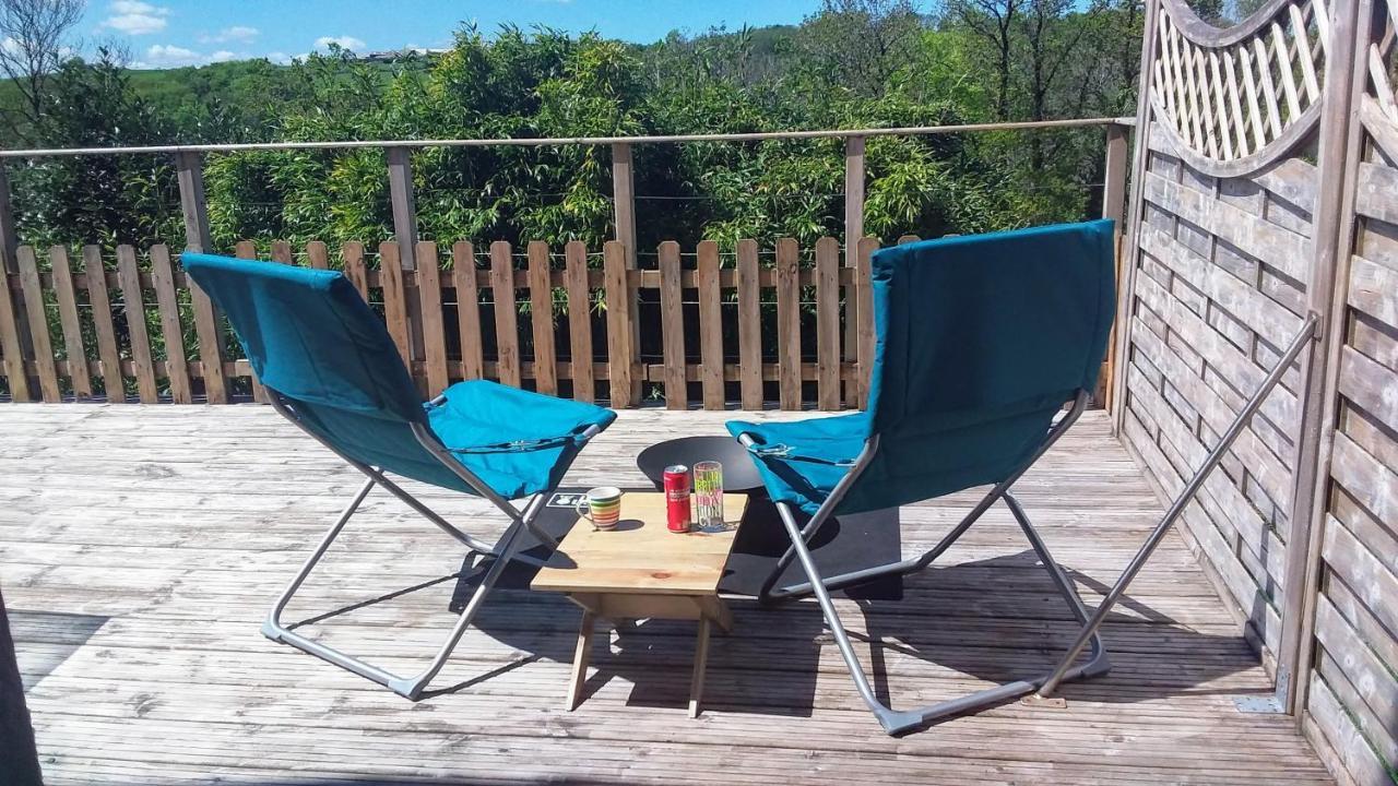 Bed and Breakfast Les Rayonnantes La Roche-Maurice Exterior foto